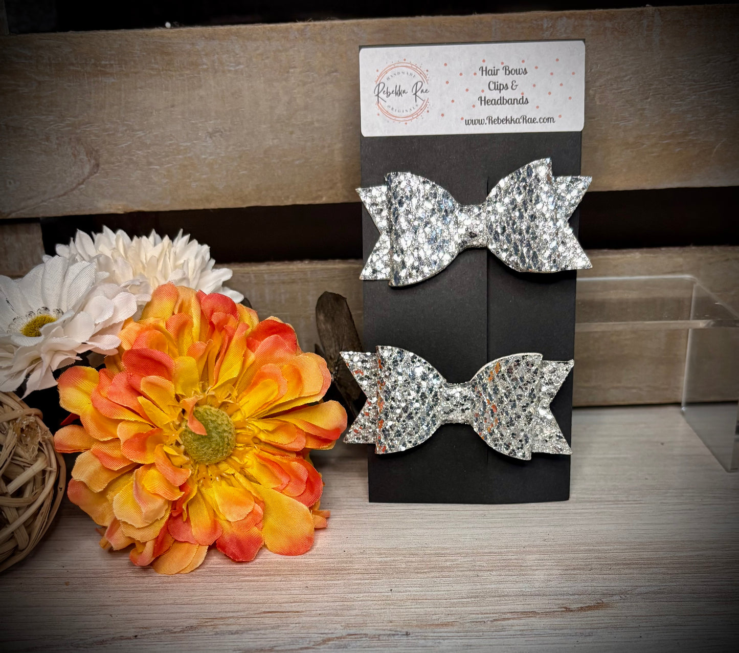 251- Silver Glitter Piggy Hairbows