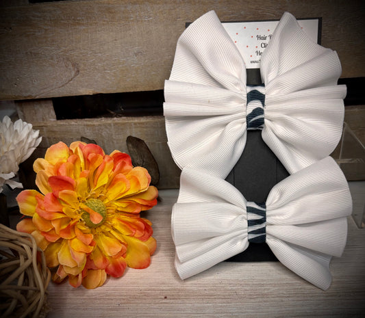 137- White with Zebra Center Hairbows