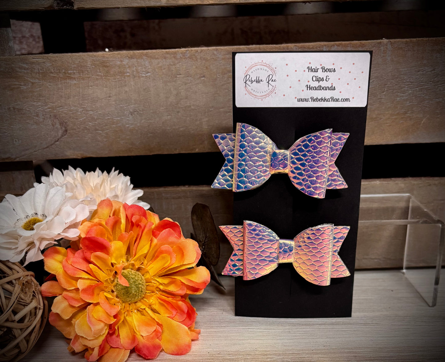 252- Textured Holographic Piggy Hairbows