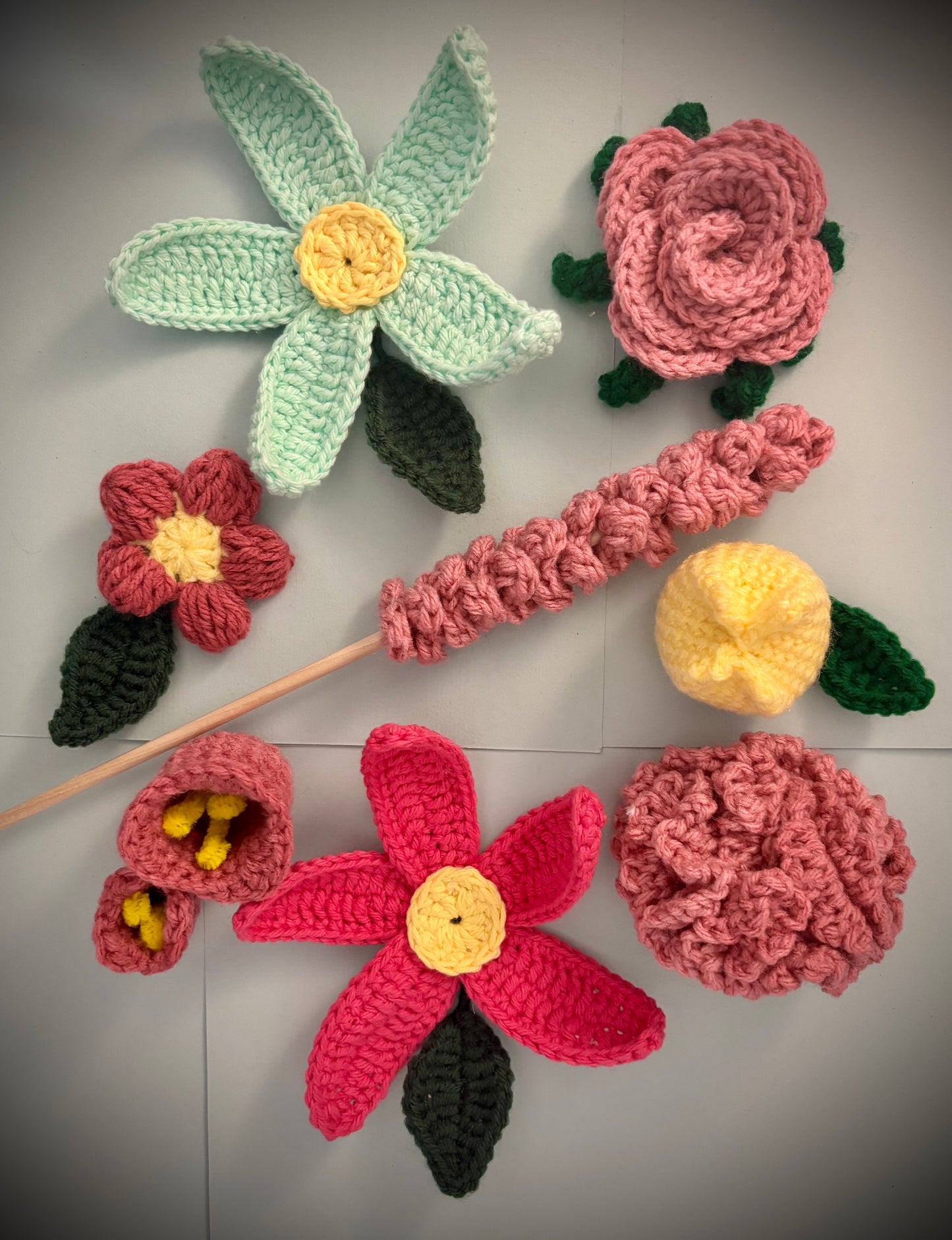 *PATTERN* Flowers and Leaves