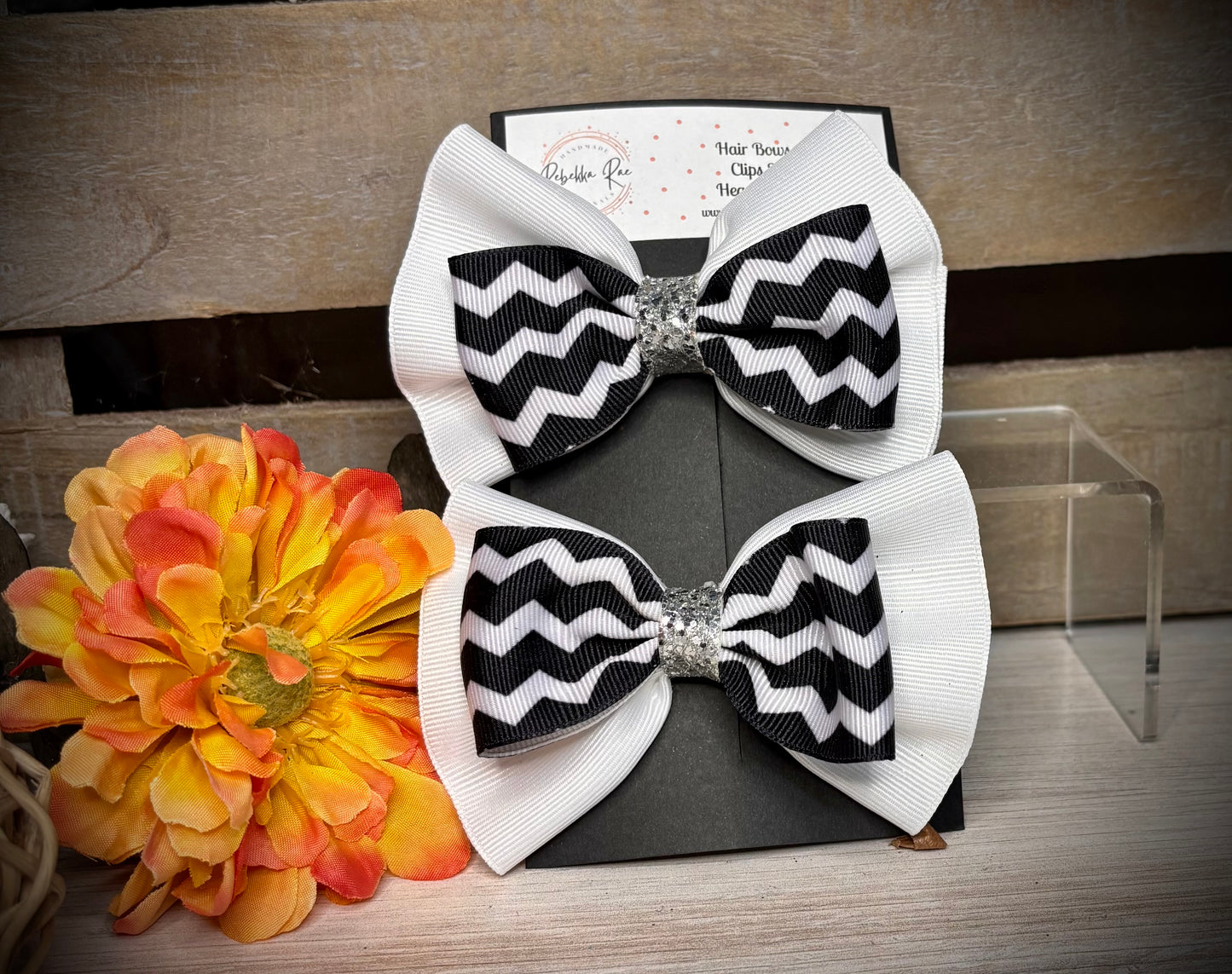 156- White with ZigZag Hairbows