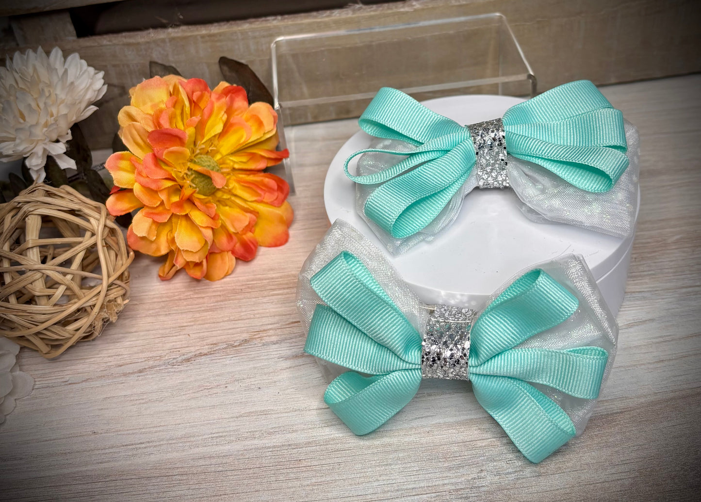 110- Aqua and Tulle Hairbows