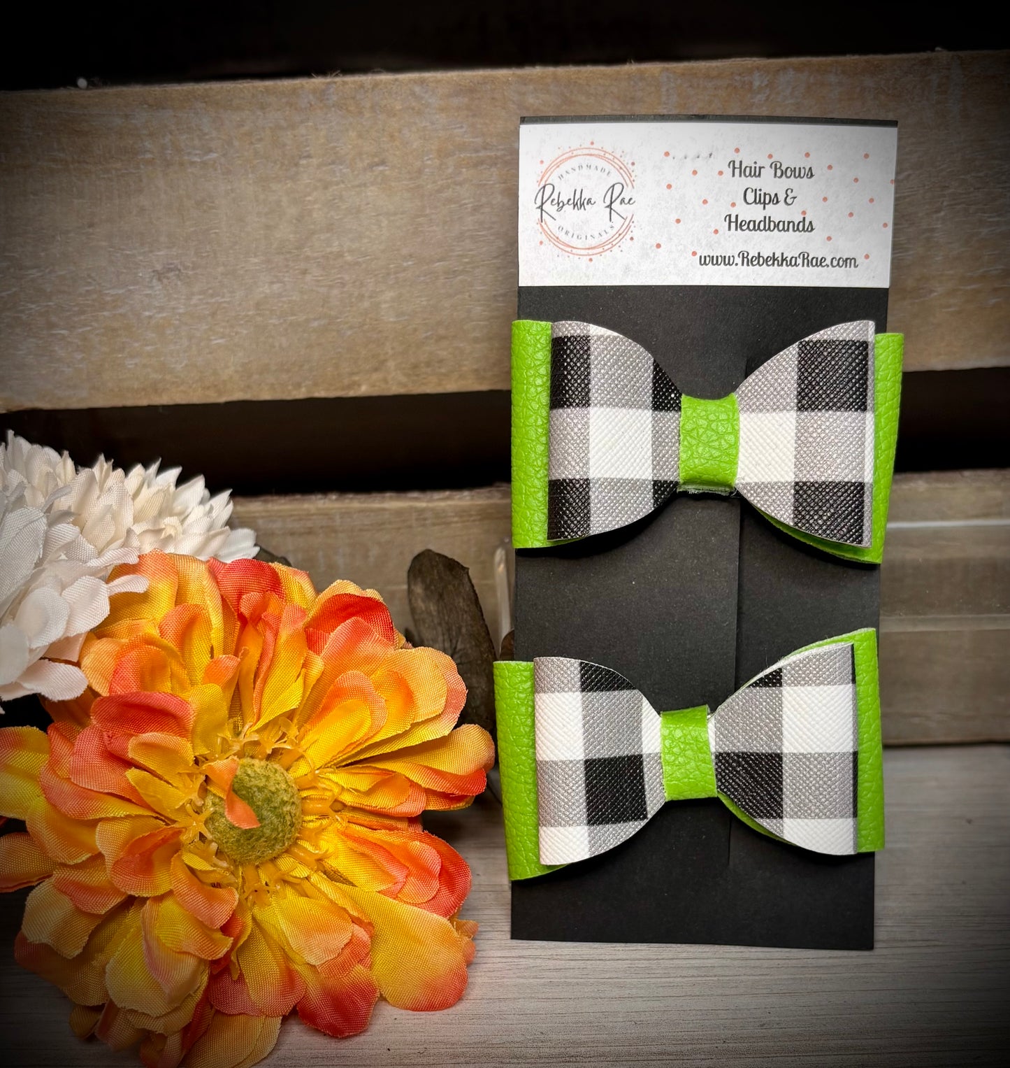 268- Lime & Plaid Faux Leather Piggy Hairbows