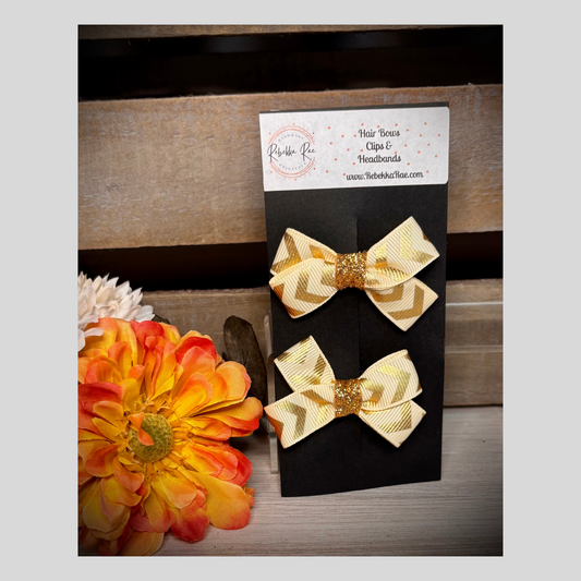 272- Gold/Ivory Chevron Piggy Hairbows
