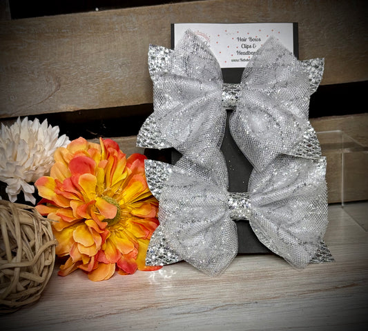 184- White Tulle & Silver Glitter Hairbows