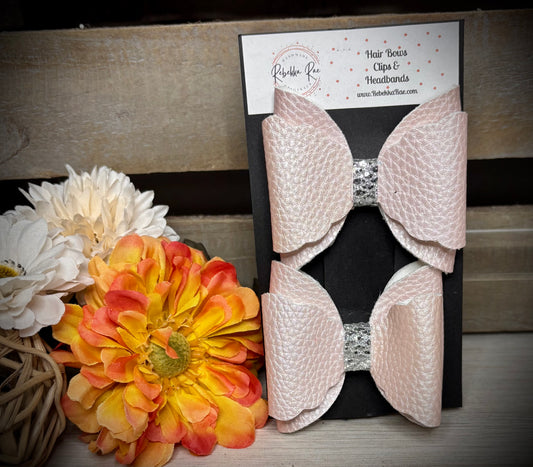 219- Double Blush with Silver Center Hairbows