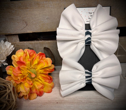 137- White with Zebra Center Hairbows