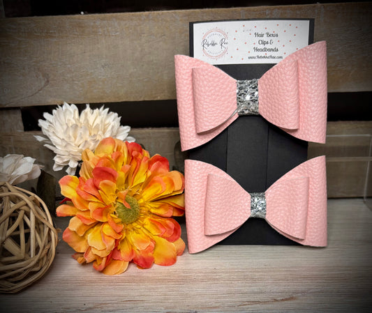 230- Top Double Pink Faux Leather Hairbows