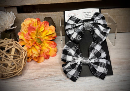 150- Black/White Plaid Hairbows