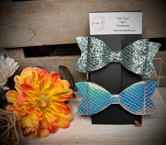 133- Teal Glitter and Textured Holographic Hairbows