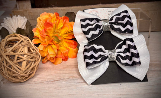 156- White with ZigZag Hairbows