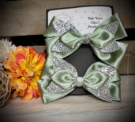 177- Triple Sage and Silver Hairbows