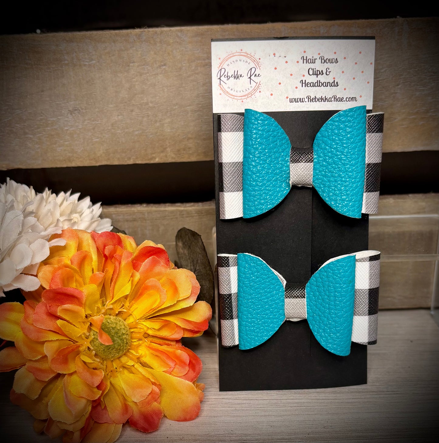 269- Turquise & Plaid Faux Leather Piggy Hairbows