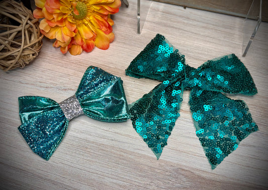 114- Turquoise and Glitter Hairbows