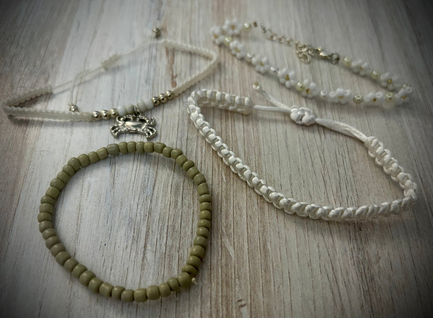 17- White/Neutral Bracelet Set