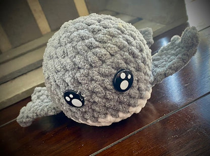 Plush Mini Whale Oscar